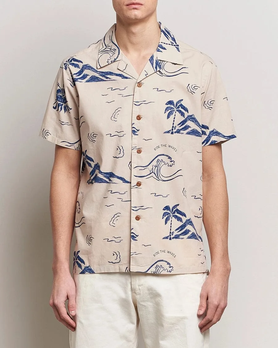 Arvid Waves Hawaii Shirt