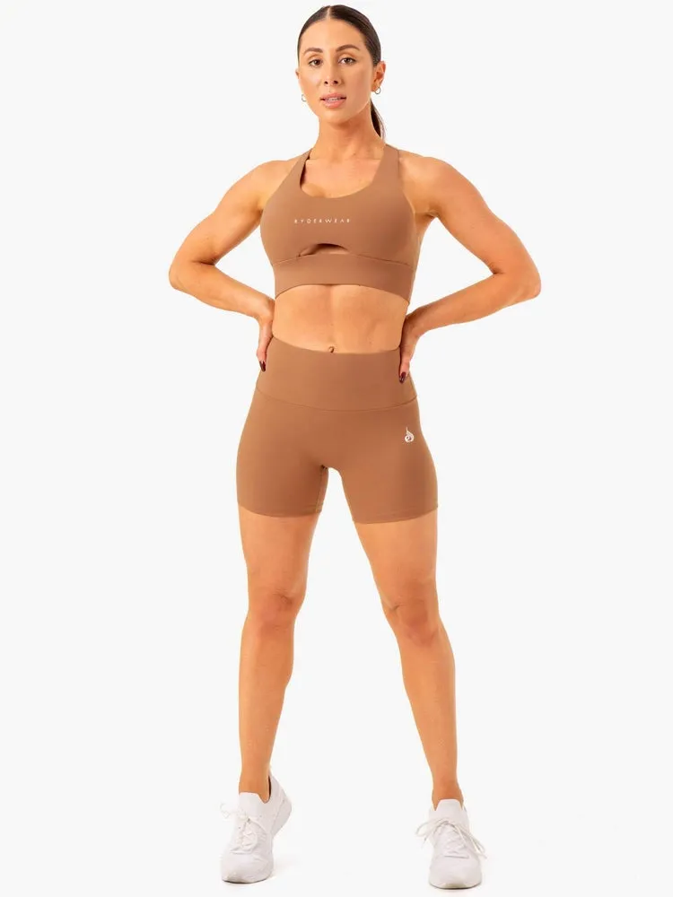 VITAL MID LENGTH SCRUNCH SHORTS - MOCHA